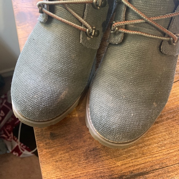 The North Face Green Lace Up Boots - Picture 6 of 8